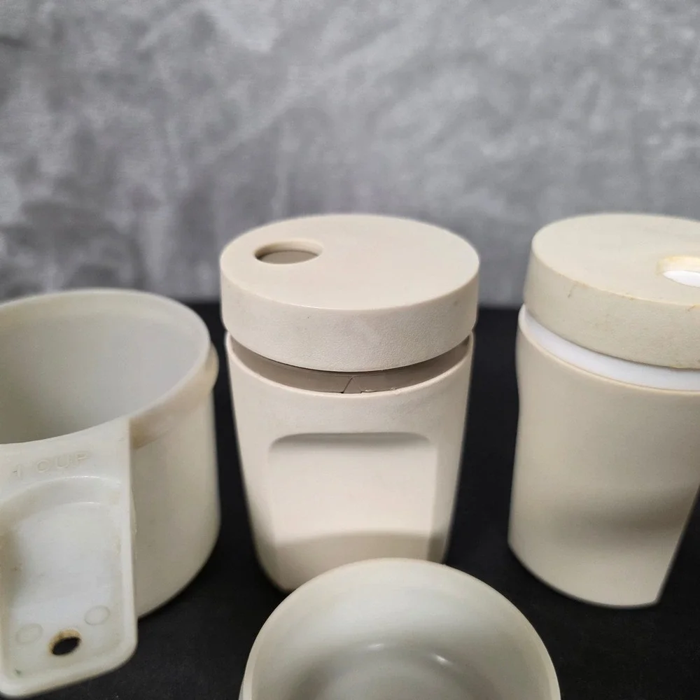 Tupperware Measuring Cups Shakers Set Vintage 7pc Almond Cream Fair Baking Tools
